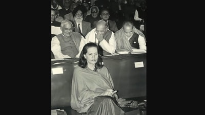 The old photo shows Atal Bihari Vajpayee, Narasimha Rao, Chandra Shekhar, and Sonia Gandhi. (Instagram/@indianhistoryposts) The old photo shows Atal Bihari Vajpayee, Narasimha Rao, Chandra Shekhar, and Sonia Gandhi. (Instagram/@indianhistoryposts)