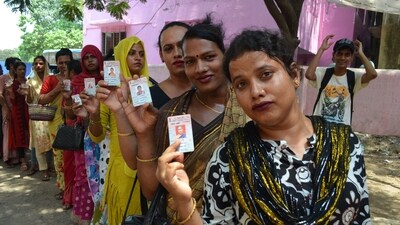 The states and union territories participating in Phase 6 of the Lok Sabha elections are Bihar (8 seats), Haryana (all 10 seats), Jammu and Kashmir (one seat), Jharkhand (4 seats), Delhi (all 7 seats), Odisha (6 seats), Uttar Pradesh (14 seats), and West Bengal (8 seats). (Pramod Tambe/HT Photo)