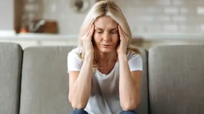 Cyclical hormonal headaches refer to the period headaches that happen during the time of menstrual cycle. "Did you know that hormonal fluctuations during your menstrual cycle can impact the occurrence of headaches? The most common times hormonal headaches occur are during ovulation and right before menstruation begins," wrote Naturopathic Doctor Corina Dunlap. Here are a few reasons why cyclical hormonal headaches happen. (Unsplash) Cyclical hormonal headaches refer to the period headaches that happen during the time of menstrual cycle. "Did you know that hormonal fluctuations during your menstrual cycle can impact the occurrence of headaches? The most common times hormonal headaches occur are during ovulation and right before menstruation begins," wrote Naturopathic Doctor Corina Dunlap. Here are a few reasons why cyclical hormonal headaches happen. (Unsplash)