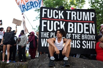Protestors demonstrate outside US President and Republican presidential candidate Donald Trump's campaign rally in the South Bronx in New York City on May 23, 2024. (Photo by CHARLY TRIBALLEAU / AFP) (AFP) Protestors demonstrate outside US President and Republican presidential candidate Donald Trump's campaign rally in the South Bronx in New York City on May 23, 2024. (Photo by CHARLY TRIBALLEAU / AFP) (AFP)