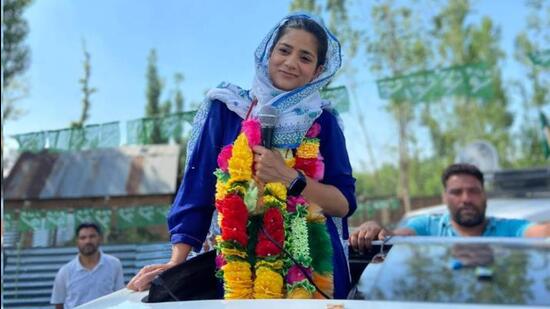 PDP’s Anantnag Lok Sabha candidate Mehbooba Mufti’s daughter Iltija during a campaign rally. (Source: X)