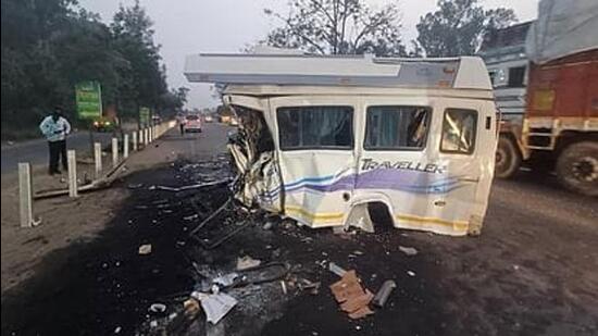 The mangled remains of the Tempo Traveller that rammed into a truck on National Highway-44 in Ambala cantonment on Friday. (HT Photo)