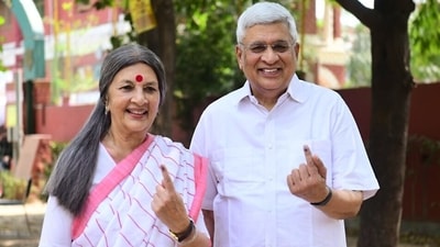 Communist Party of India (Marxist) leaders Brinda Karat and Prakash Karat show their ink-marked fingers after voting in New Delhi. (ANI) Communist Party of India (Marxist) leaders Brinda Karat and Prakash Karat show their ink-marked fingers after voting in New Delhi. (ANI)