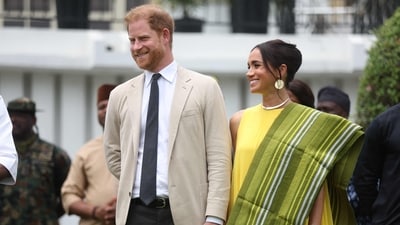 A Royal experts warned that another unofficial Royal tour of Harry and Meghan might make them "objects of mockery". (AFP)