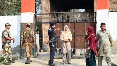 Polling was mostly peaceful across the Gurgaon Lok Sabha segment. (Parveen Kumat/HT Photo) Polling was mostly peaceful across the Gurgaon Lok Sabha segment. (Parveen Kumat/HT Photo)
