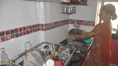 There is no universal definition of occupational safety and health for domestic workers, and there is uncertainty regarding the responsibilities of employers in providing safe workplaces. (HT)