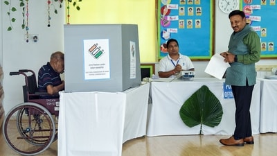 Chief Election Commissioner Rajiv Kumar goes through the election procedure before casting his vote for the sixth phase of Lok Sabha Polls, at a polling booth, in New Delhi on Saturday. (ANI) Chief Election Commissioner Rajiv Kumar goes through the election procedure before casting his vote for the sixth phase of Lok Sabha Polls, at a polling booth, in New Delhi on Saturday. (ANI)
