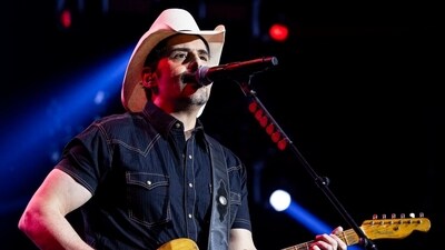 In a post on X, Emily Goodin shared a video of Paisley's performance at White House on Thursday, praising him for modifying the song's lyrics to support Ukraine. (Getty Image) In a post on X, Emily Goodin shared a video of Paisley's performance at White House on Thursday, praising him for modifying the song's lyrics to support Ukraine. (Getty Image)