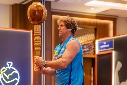 Jonty Rhodes during a workout session (Instagram/LucknowSuperGiants ) Jonty Rhodes during a workout session (Instagram/LucknowSuperGiants )