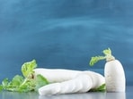 Radishes are low in calories and rich in nutrients like calcium, magnesium, and vitamins. They also have wonderful detox properties and aid in eliminating excess fat. Nutritionist Shonali Sabherwal shares many benefits of mooli in her Instagram post.&nbsp;(Freepik)