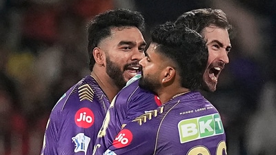 IPL 2024 Final: Kolkata Knight Riders' Mitchell Starc celebrates with teammates after taking the wicket of Sunrisers Hyderabad batter Abhishek Sharma. (PTI) IPL 2024 Final: Kolkata Knight Riders' Mitchell Starc celebrates with teammates after taking the wicket of Sunrisers Hyderabad batter Abhishek Sharma. (PTI)