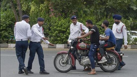The top 10 circles with the most violations have Rohini at the top followed by Model Town, Aman Vihar, and Ashok Vihar with 5,288, 4,346, 4,296, and 4,208 violations, respectively. (PTI)