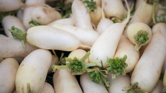 Balanced veggie: It is a balanced root vegetable with yin and yang properties and is known to eliminate toxins in the blood, therefore it will have a positive impact on the skin as well.&nbsp;(Jason Leung on Unsplash)