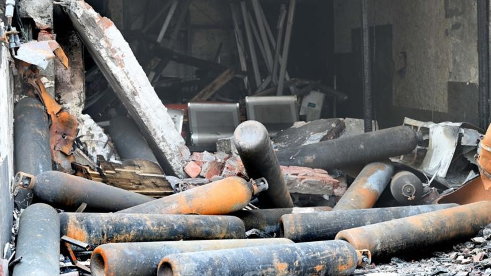 Delhi children hospital fire: Owner ran three hospitals without licence - Vimarsana News
