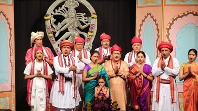 A traditional Nandi singing performed at Bharat Natya Sanshodhan Mandir in Pune. (HT FILE) A traditional Nandi singing performed at Bharat Natya Sanshodhan Mandir in Pune. (HT FILE)