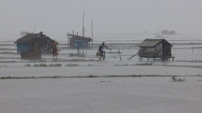 Strong winds and heavy rain battered the coastal regions of Bangladesh and India as Cyclone Remal made landfall late Sunday. The severe storm left millions without electricity as power poles fell and gusty winds uprooted trees. (REUTERS)