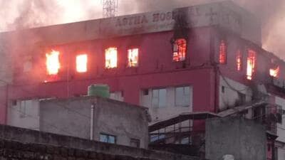 At least 15 children were safely evacuated due to timely intervention of fire safety personnel and doctors. (HT photo sourced) At least 15 children were safely evacuated due to timely intervention of fire safety personnel and doctors. (HT photo sourced)