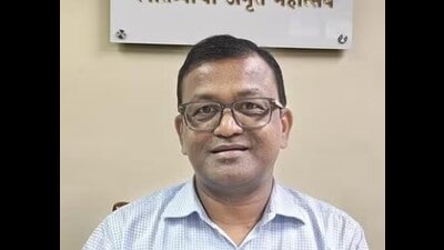 Dr Bhagwan Pawar, demanded revocation of his suspension alleging that he was purposefully targeted. (HT PHOTO) Dr Bhagwan Pawar, demanded revocation of his suspension alleging that he was purposefully targeted. (HT PHOTO)
