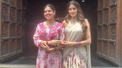 Janhvi Kapoor and Maheswari visited a temple in Chennai. Janhvi Kapoor and Maheswari visited a temple in Chennai.