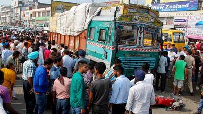The truck driver reportedly fled from the spot leaving his truck behind. (HT Photo (Representational Image)) The truck driver reportedly fled from the spot leaving his truck behind. (HT Photo (Representational Image))