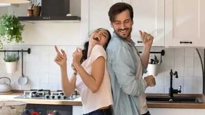 Even if we may not be our best selves, a healthy partner can make us feel that they are attracted to us. This makes us develop more confidence in ourselves.&nbsp; (Unsplash)