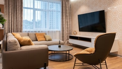 Discover stunning clarity and vibrant colours with our range of 32-inch LED TVs, perfect for any room. (pexels)