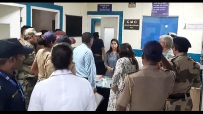 Dr Saple spent almost six hours at the hospital and visited the crime branch office later in the evening. (HT PHOTO) Dr Saple spent almost six hours at the hospital and visited the crime branch office later in the evening. (HT PHOTO)