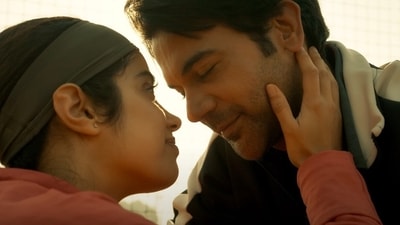 Janhvi Kapoor and Rajkummar Rao in a still from Mr and Mrs Mahi. Janhvi Kapoor and Rajkummar Rao in a still from Mr and Mrs Mahi.