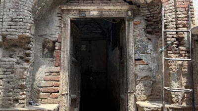 The dilapidated Old Delhi doorway is unusually rich in artistic details. (HT Photo) The dilapidated Old Delhi doorway is unusually rich in artistic details. (HT Photo)