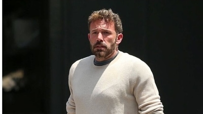 Jennifer Lopez revealed why she walks a step behind Ben Affleck. Jennifer Lopez revealed why she walks a step behind Ben Affleck.