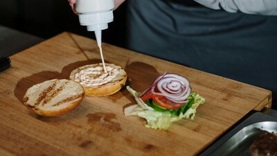 The Rise of Sliders: White Castle's introduction of small, square burgers known as "sliders" in 1921 made hamburgers affordable and convenient, leading to&nbsp;their&nbsp;widespread popularity. (Pexels)