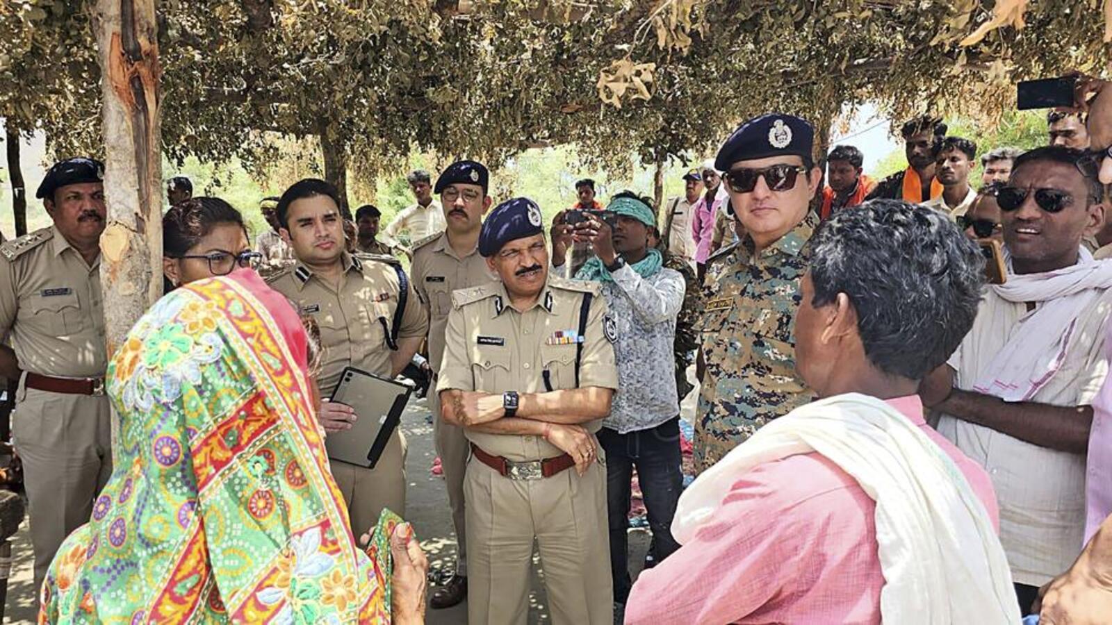 Man hacks eight members of his family with axe, dies by suicide in Chhindwara shocker - Vimarsana News