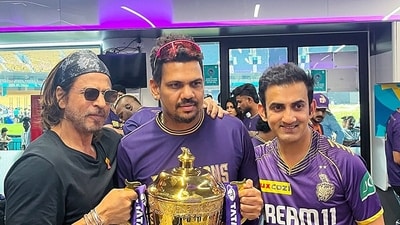 Shahrukh Khan could be seen hugging the players and congratulating them and then doing a lap of honour around the ground to thank the KKR fans. (KKR-X) Shahrukh Khan could be seen hugging the players and congratulating them and then doing a lap of honour around the ground to thank the KKR fans. (KKR-X)