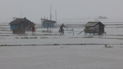 Strong winds and heavy rain battered the coastal regions of Bangladesh and India as Cyclone Remal made landfall late Sunday. (Reuters) (REUTERS)
