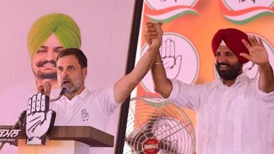 Congress leader Rahul Gandhi campaigning for party candidate Amrinder Singh Raja Warring during the rally at Mullanpur Dakha in Ludhiana district on Wednesday. (Gurpreet Singh/HT) Congress leader Rahul Gandhi campaigning for party candidate Amrinder Singh Raja Warring during the rally at Mullanpur Dakha in Ludhiana district on Wednesday. (Gurpreet Singh/HT)