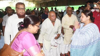 Misa Bharti campaigns at Danapur on Wednesday. (HT PHOTO) Misa Bharti campaigns at Danapur on Wednesday. (HT PHOTO)