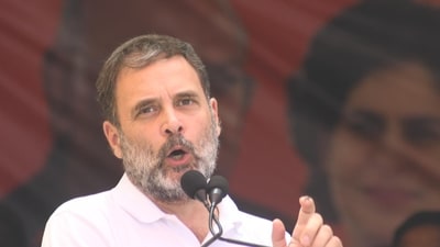 Congress leader Rahul Gandhi addressing a public meeting in Patna, Bihar. (Photo by Santosh Kumar/ Hindustan Times)