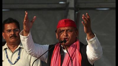 Samajwadi Party president Akhilesh Yadav speaks during an election rally of INDIA bloc on the outskirts of Varanasi. (AFP Photo)