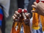 Bengaluru liquor ban: Excise department expected to see  <span class='webrupee'>₹</span>100 cr loss a day