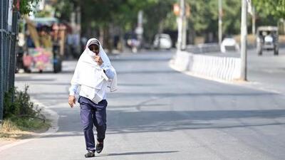 According to the Indian Meteorological Department, Chandigarh, the maximum temperature will be dropped by 3-4 degree Celsius in the coming four days. (HT Photo)