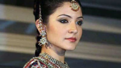 Anushka Sharma was told by YRF head Aditya Chopra that she was a talented actor but, she wasn't the most good looking. In an earlier appearance on Koffee with Karan, Anushka recalled the incident and shared Aditya’s words, “He said I have a lot of belief in your talent and I think you are a very talented actress, but I don’t think you are very good looking. You’re not the most good looking girl, so you have to make sure that you work really hard.” Anushka Sharma was told by YRF head Aditya Chopra that she was a talented actor but, she wasn't the most good looking. In an earlier appearance on Koffee with Karan, Anushka recalled the incident and shared Aditya’s words, “He said I have a lot of belief in your talent and I think you are a very talented actress, but I don’t think you are very good looking. You’re not the most good looking girl, so you have to make sure that you work really hard.”