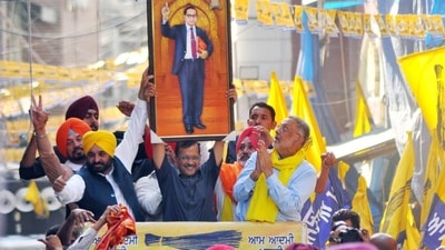 Delhi CM Arvind Kejriwal with Punjab CM Bhagwant Mann in Patiala on Thursday. (ANI) Delhi CM Arvind Kejriwal with Punjab CM Bhagwant Mann in Patiala on Thursday. (ANI)