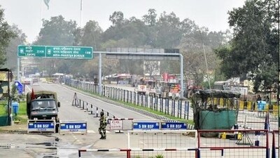 Pakistan on Wednesday repatriated four Indian prisoners through the Attari-Wagah border. (HT File/ Representational image) Pakistan on Wednesday repatriated four Indian prisoners through the Attari-Wagah border. (HT File/ Representational image)