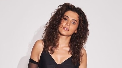 In a 2021 interview with Cosmopolitan India, Taapsee Pannu talked about her understanding of beauty. “It was the opposite of everything I was. I didn’t have those big ‘doe eyes’; I didn’t have an elegant, small nose… I had this large, ‘royal nose’, as people call it. I didn’t have luscious lips or straight, silky hair — you know, the kind that actresses flipped around. I had curly hair, and I remember noticing that none of the actresses on television had hair that looked like mine.” In a 2021 interview with Cosmopolitan India, Taapsee Pannu talked about her understanding of beauty. “It was the opposite of everything I was. I didn’t have those big ‘doe eyes’; I didn’t have an elegant, small nose… I had this large, ‘royal nose’, as people call it. I didn’t have luscious lips or straight, silky hair — you know, the kind that actresses flipped around. I had curly hair, and I remember noticing that none of the actresses on television had hair that looked like mine.”