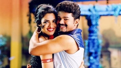 Priyanka Chopra was seen in Thamizhan along with Thalapathy Vijay.