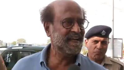 Rajinikanth travels to the Himalayas Rajinikanth travels to the Himalayas