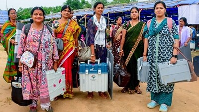 Women polling officials carrying EVMs and other election materials leave for their polling booths for the final phase of Lok Sabha elections in Odisha. (ANI) Women polling officials carrying EVMs and other election materials leave for their polling booths for the final phase of Lok Sabha elections in Odisha. (ANI)