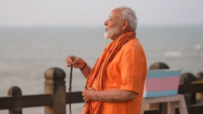 Prime Minister Narendra Modi performs 'Surya Puja' at the Vivekananda Rock Memorial, in Kanniyakumari (PTI) (PTI)