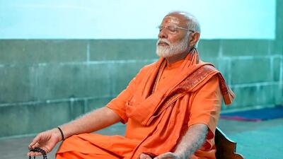 Prime Minister Narendra Modi meditates at the Vivekananda Rock Memorial, where Swami Vivekananda did meditation, in Kanniyakumari on Friday. (ANI) Prime Minister Narendra Modi meditates at the Vivekananda Rock Memorial, where Swami Vivekananda did meditation, in Kanniyakumari on Friday. (ANI)