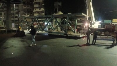 The night of Thursday, the Pune Municipal Corporation (PMC) finished dismantling the entire foot-overbridge (FOB) at Dr Mukundrao Ambedkar Chowk in Vishrantwadi to make room for a new flyover and underpass. (HT PHOTO) The night of Thursday, the Pune Municipal Corporation (PMC) finished dismantling the entire foot-overbridge (FOB) at Dr Mukundrao Ambedkar Chowk in Vishrantwadi to make room for a new flyover and underpass. (HT PHOTO)